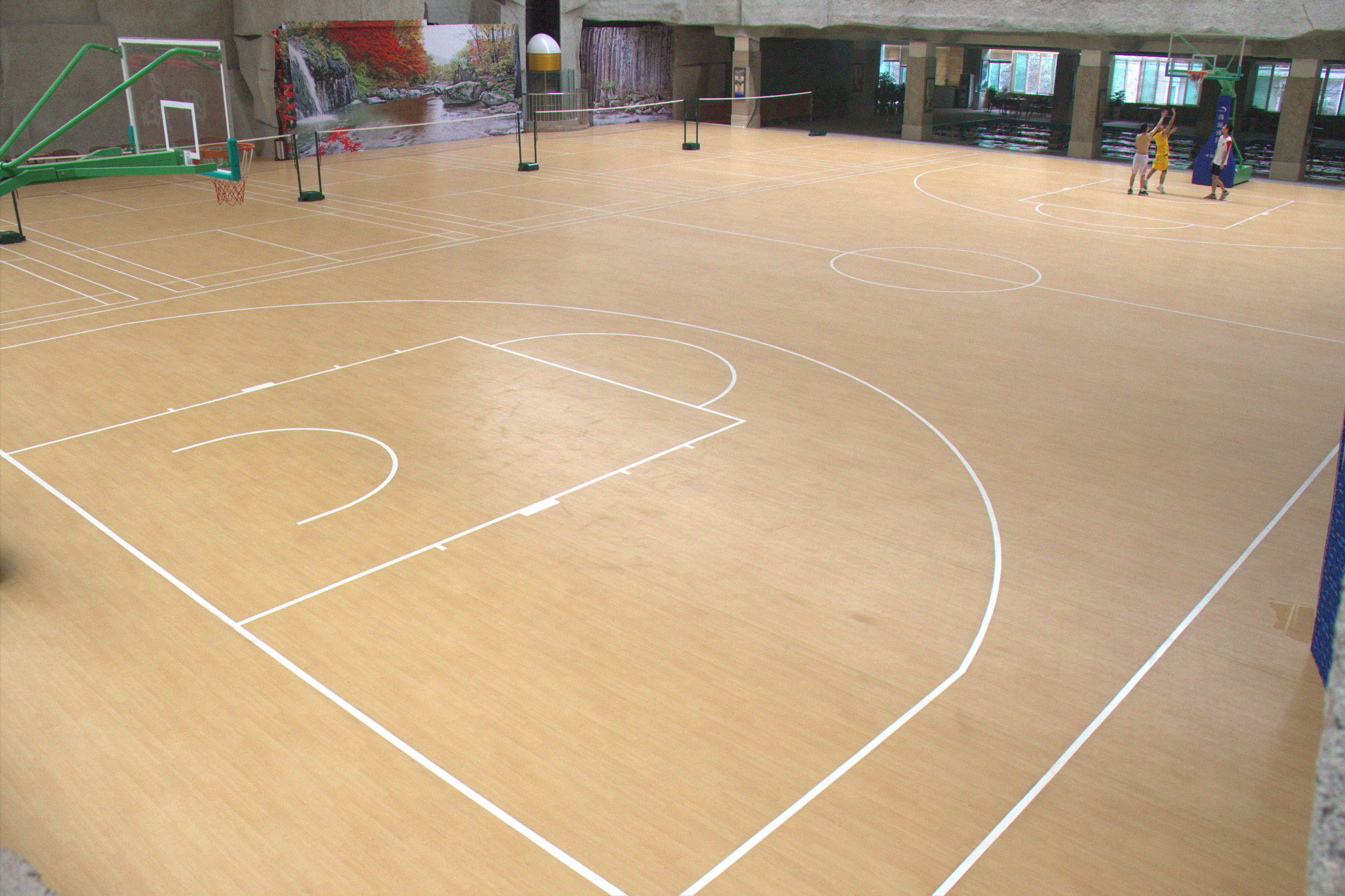 Suelos de plástico para cancha de baloncesto.