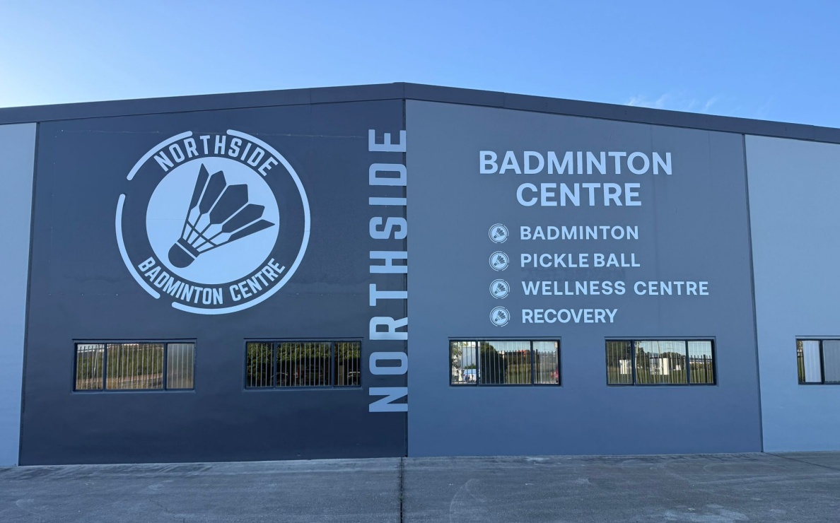 Cómo FARFLY apoyó al Centro de Bádminton Northside en la preparación de un proyecto de pavimento para bádminton de 1.300㎡