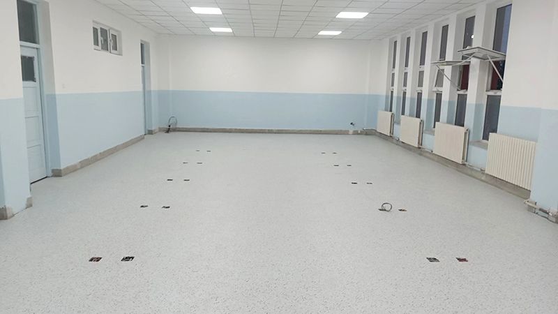 Suelo comercial de PVC de 2500 m2, julio de 2024, para la escuela secundaria del condado de Gongliu, Ili, Xinjiang